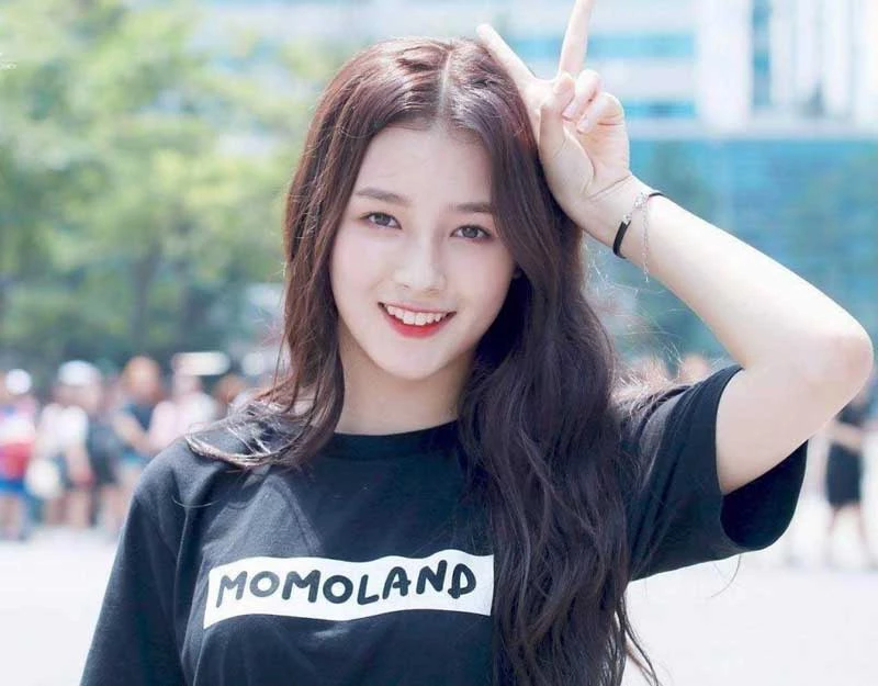 10. Nancy (MOMOLAND).