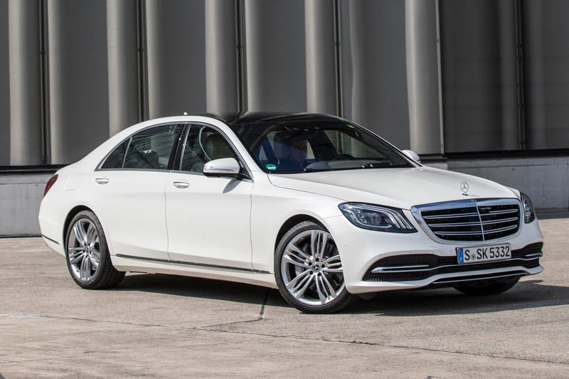 1. Mercedes-Benz S-Class 2020 (giá khởi điểm: 94.250 USD).