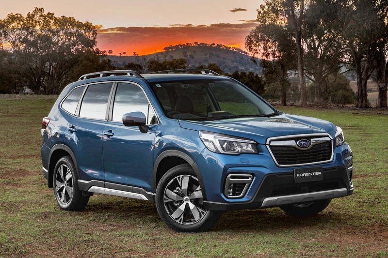 1. Subaru Forester 2020 (sức chứa khoang hành lý khi gập hàng ghế sau: 2.155 lít).