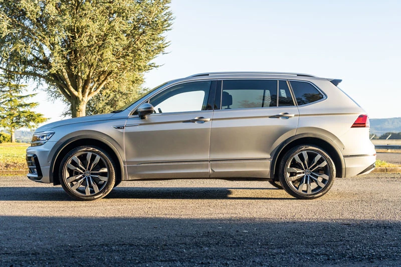 3. Volkswagen Tiguan 2020 (sức chứa khoang hành lý khi gập hàng ghế sau: 2.081 lít).