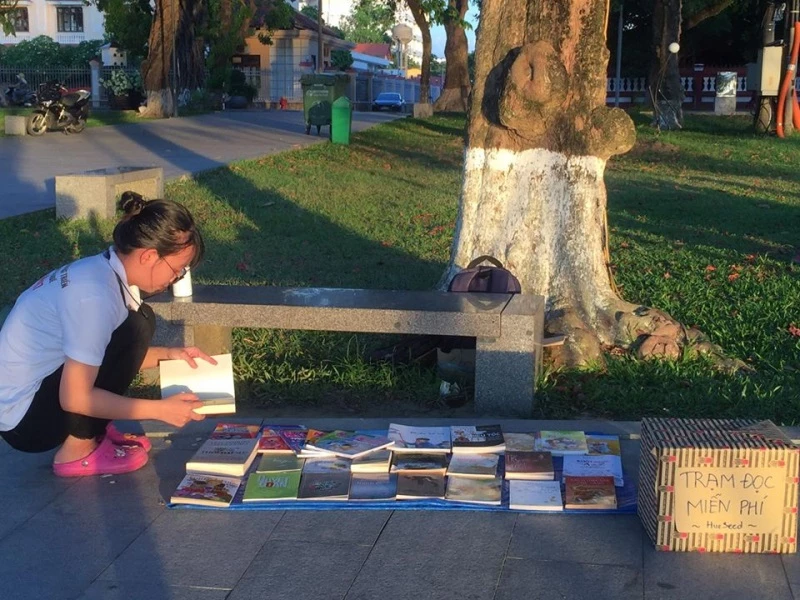 Trạm đọc sách miễn phí – văn hóa đọc sách của bạn trẻ Huế.