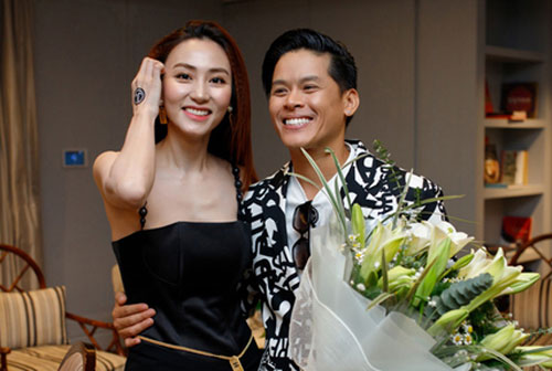 Ngân Khánh ủng hộ John Huy Trần thử sức kinh doanh