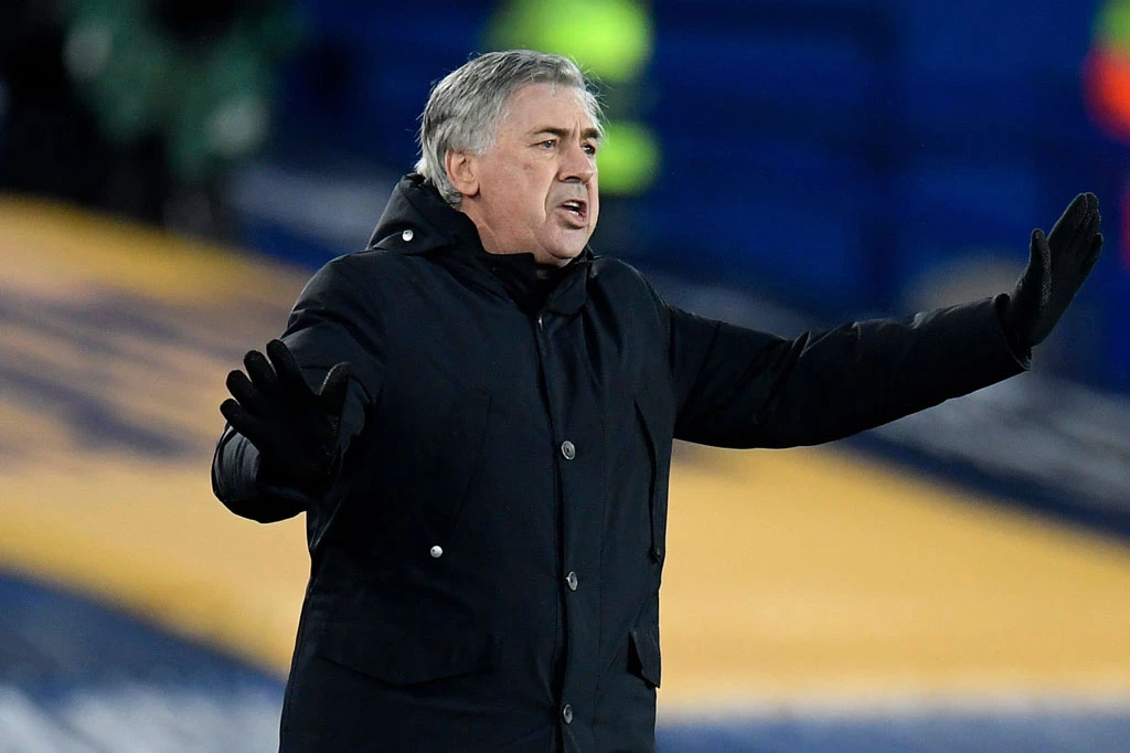 HLV Carlo Ancelotti.