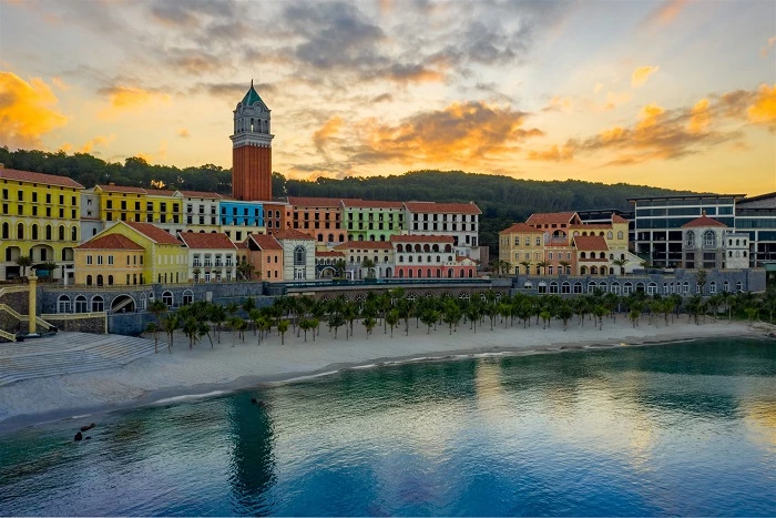 Điểm ngắm hoàng hôn đẹp nhất Phú Quốc nằm trong hệ sinh thái Nam đảo. Điểm ngắm hoàng hôn đẹp nhất Phú Quốc nằm trong hệ sinh thái Nam đảo.