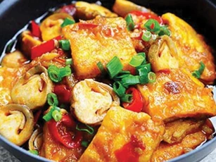 Thứ bình dân, rẻ tiến nhưng cứ biến tấu thành các món này lại siêu "tốn cơm"