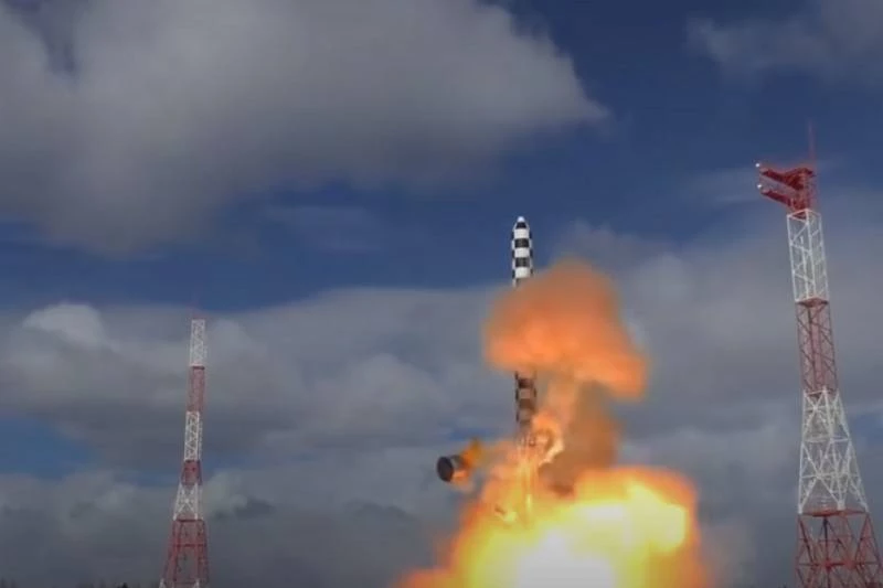 Nga đang cố gắng hoàn thiện tên lửa siêu thanh RS-28 Sarmat. Ảnh: Zvezda.