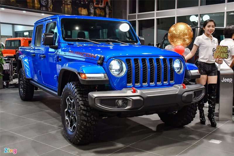 Khám phá xe bán tải Jeep Gladiator Rubicon giá gần 3,5 tỷ đồng tại Việt Nam