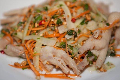 Học làm nộm chân gà rút xương giòn ngon nhâm nhi ngày lễ