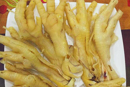 Không phải ai cũng biết mẹo rút xương chân gà cực đơn giản này