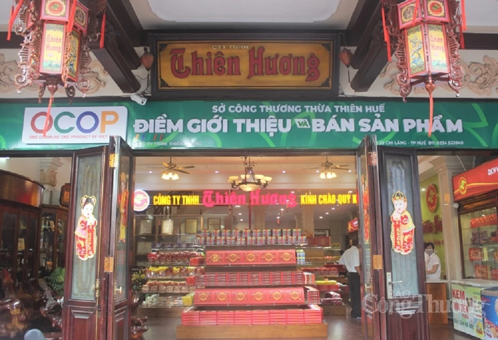 Sở Công thương tỉnh Thừa Thiên Huế chọn cửa hàng tại 20 Chi Lăng (TP. Huế) của Công ty TNHH Thiên Hương làm điểm giới thiệu và bán các sản phẩm OCOP của tỉnh.