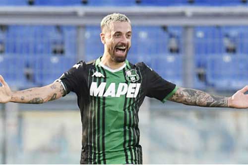 Caputo vượt trội Ronaldo và Ibra về hiệu suất dứt điểm