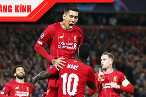 Liverpool cứ phải chơi bóng bằng tiền vệ đã!