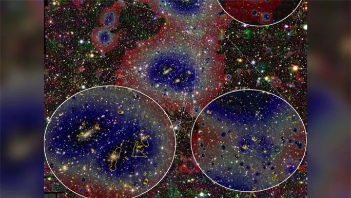 Kính viễn vọng chụp được vật thể lạ hình bộ tóc, trói hàng loạt thiên hà - Ảnh 1.