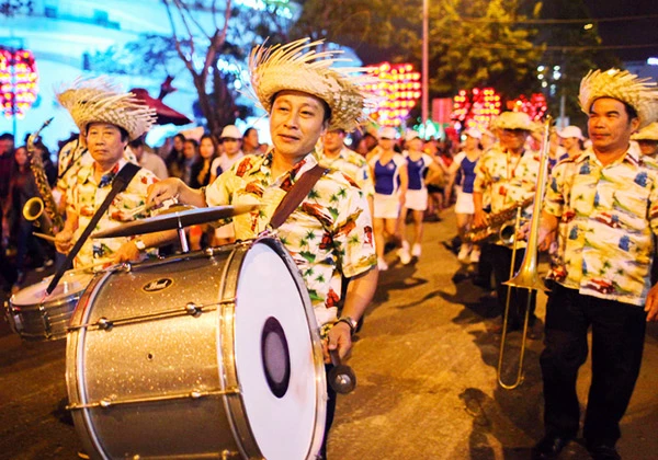 và Vũ hội đường phố sẽ đem lại không khí đầy sôi động dọc hai bờ sông Hàn trong dịp chào đón năm mới 2021!