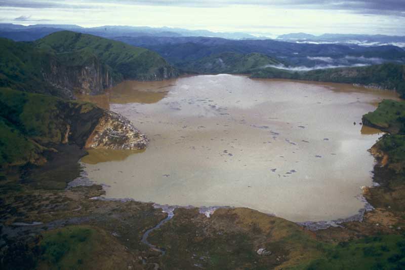 Giải mã bí ẩn về hồ nước 'tử thần', từng khiến hàng nghìn người mất mạng