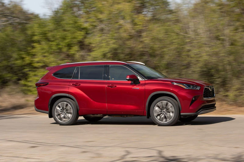 Toyota Highlander Hybrid 2020.