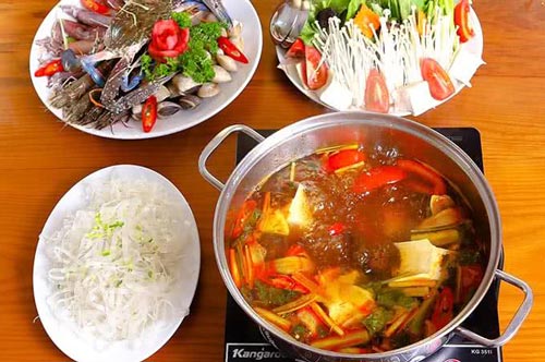 2 cách nấu lẩu hải sản nhanh gọn, ngon không kém ngoài hàng