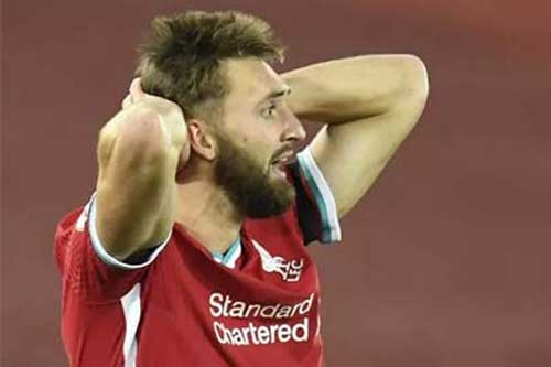 Fan Liverpool thi nhau công kích tội đồ khiến đội nhà mất điểm trước Newcastle