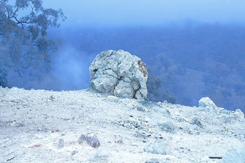 Ngọn lửa than lâu đời đã cháy trong 6.000 năm