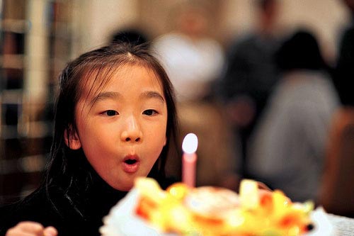 Thổi nến sinh nhật và sự thật 'kinh hoàng' ít ai biết