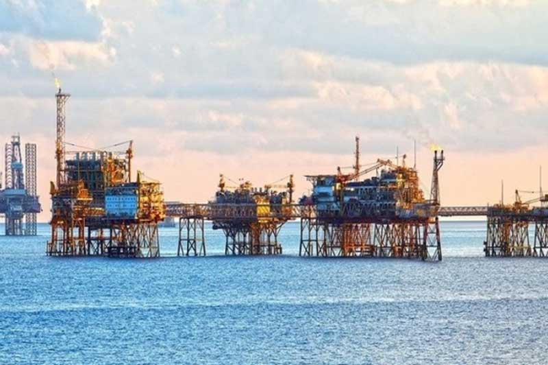 Giá xăng, dầu (31/12): Duy trì đà tăng