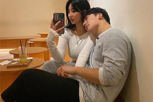 Bỗng dưng sếp gọi tôi vào rồi khẩn khoản xin tôi giúp đỡ một việc khiến tôi "đứng hình"