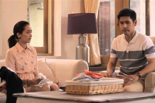 Hạnh phúc vì ông xã hay đưa đi shopping nhưng trong một lần dọn nhà, tôi sốc óc khi thấy túi đen ở ngăn kéo của mẹ chồng chứa sự thật khủng khiếp