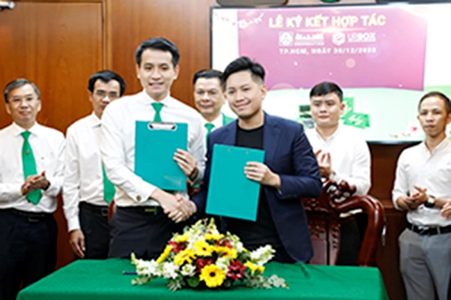 Lễ ký kết hợp tác giữa Mai Linh và UrBox