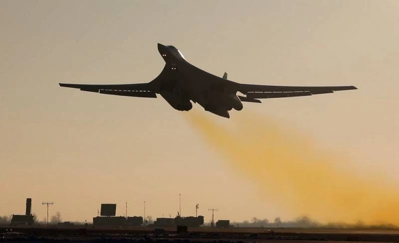 Máy bay ném bom chiến lược Tu-160 của Nga. Ảnh: Zvezda.
