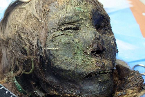 Phát hiện thêm một xác ướp 1000 năm vẫn còn nguyên tóc, lông mi cong vút