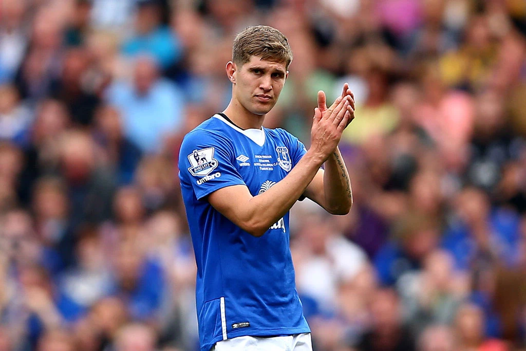 9. John Stones (Barnsley tới Everton, 2013, 3 triệu bảng).