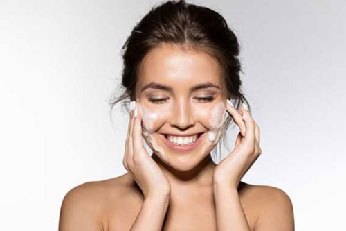 7 cách giúp thu nhỏ lỗ chân lông ở mặt hiệu quả