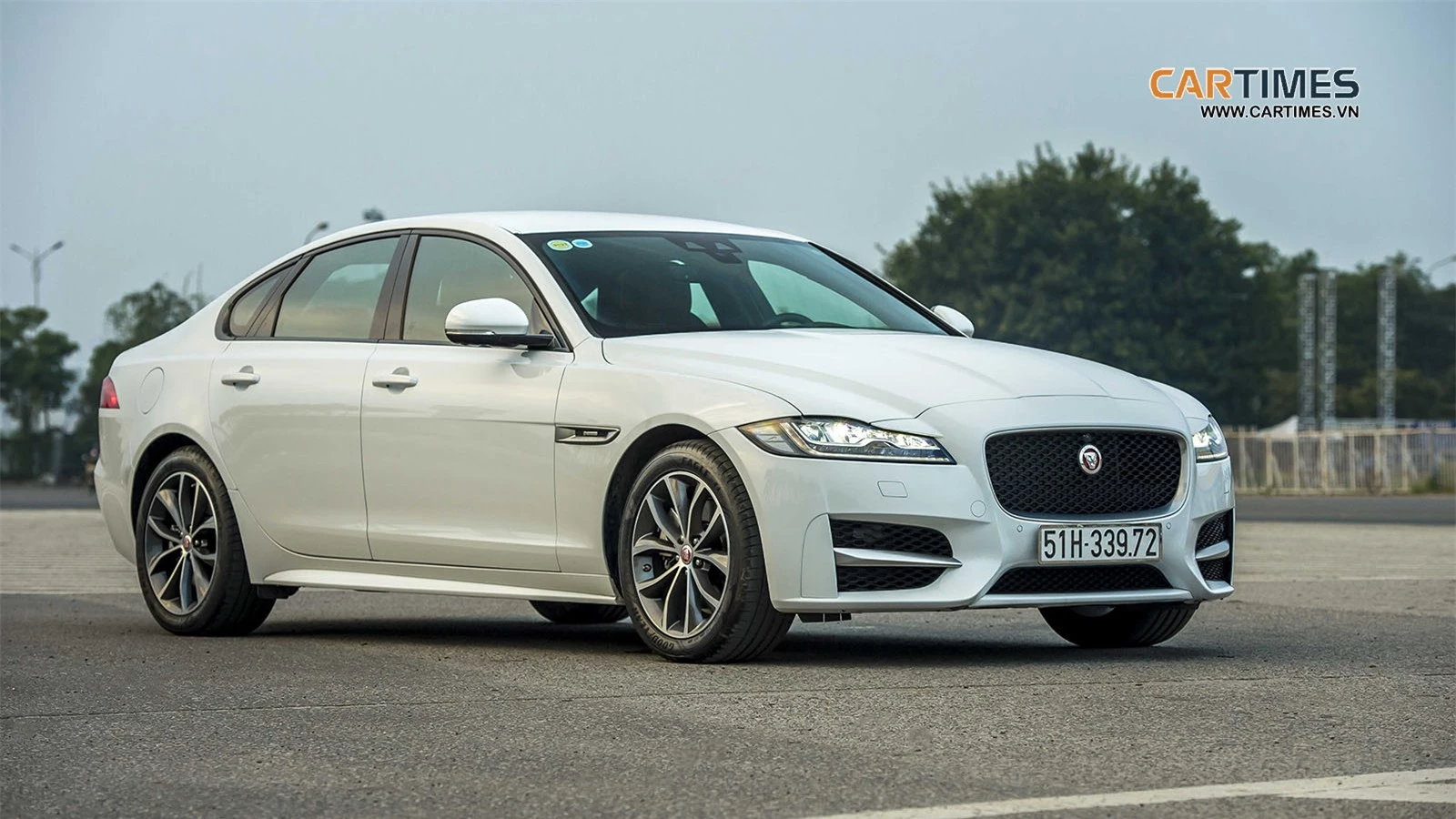 Xe Jaguar XF