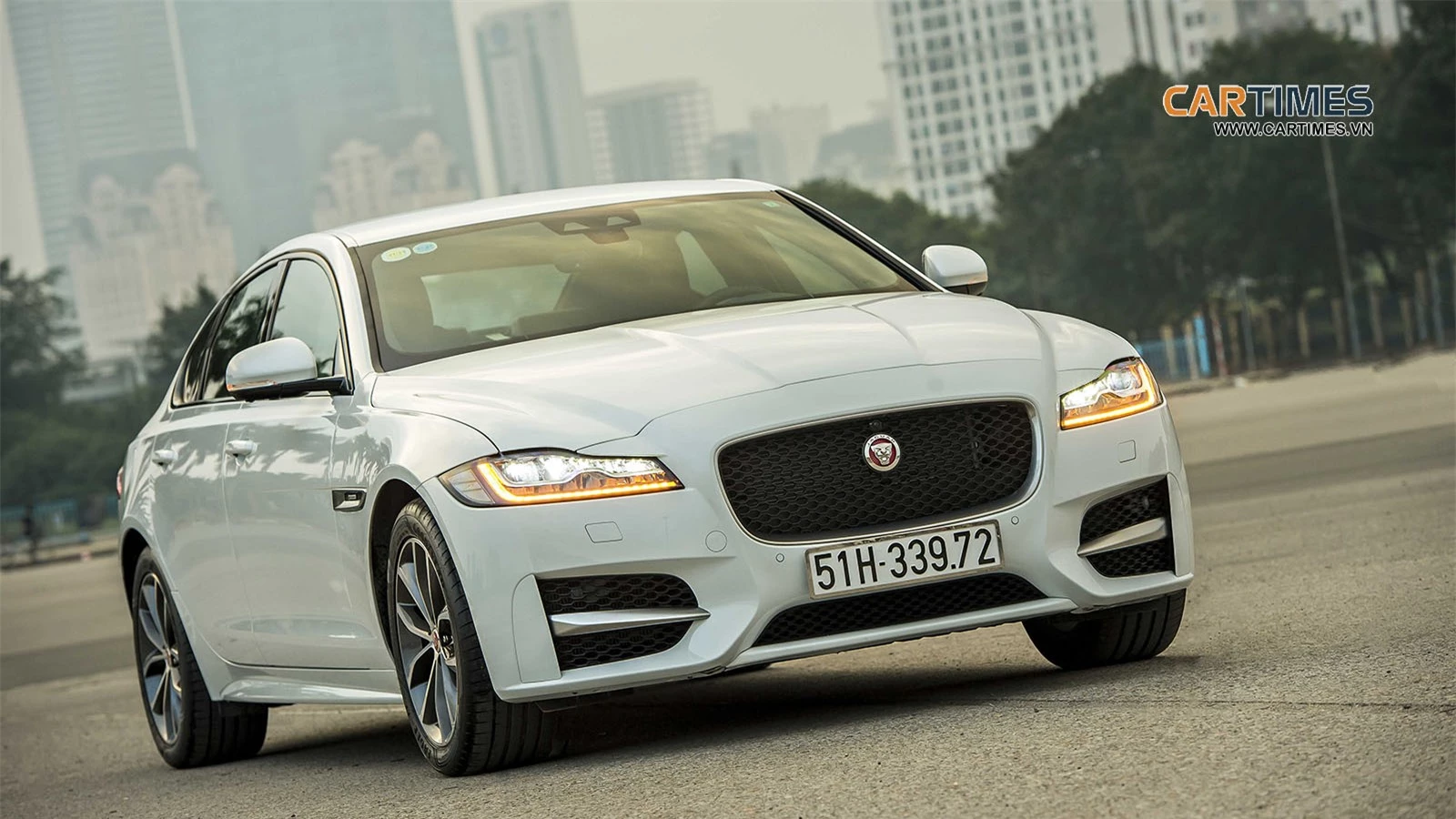 Jaguar XF