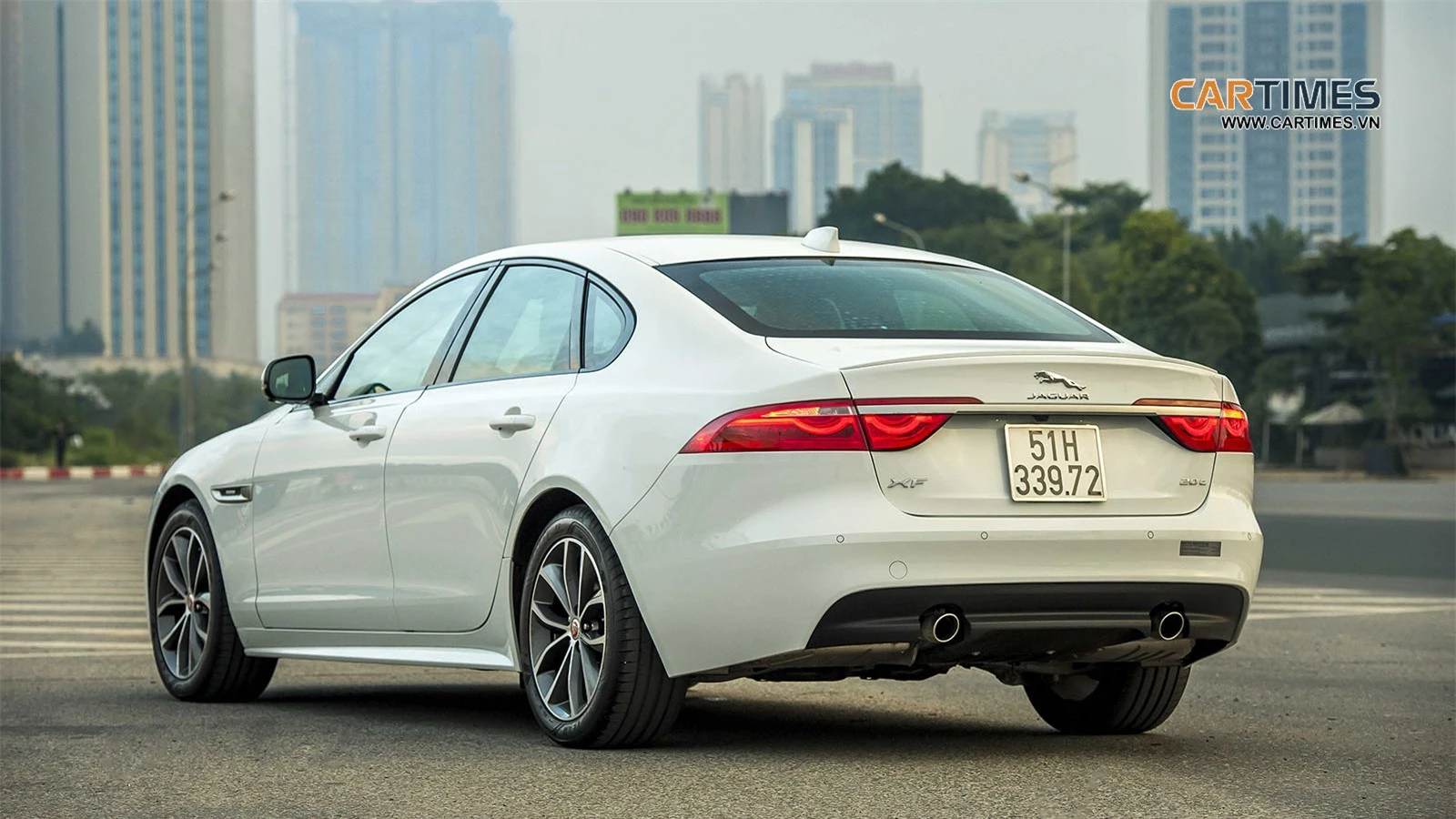 Giá bán xe Jaguar XF R-Sport Giá bán xe Jaguar XF R-Sport