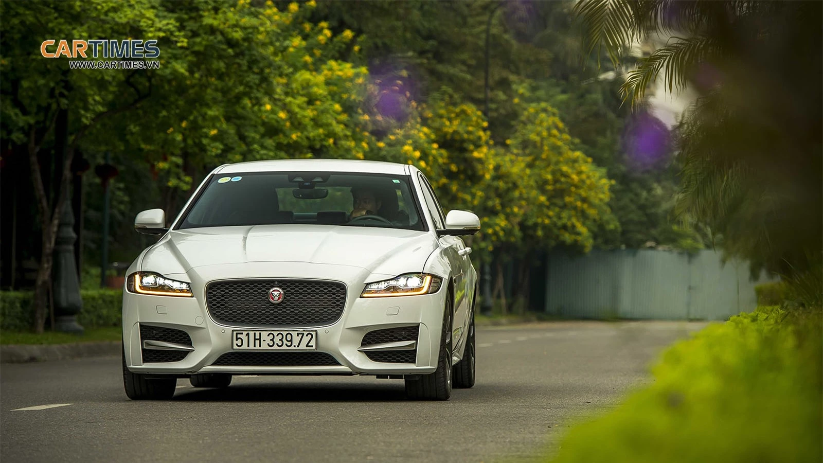 Ngoại thất xe Jaguar XF Ngoại thất xe Jaguar XF