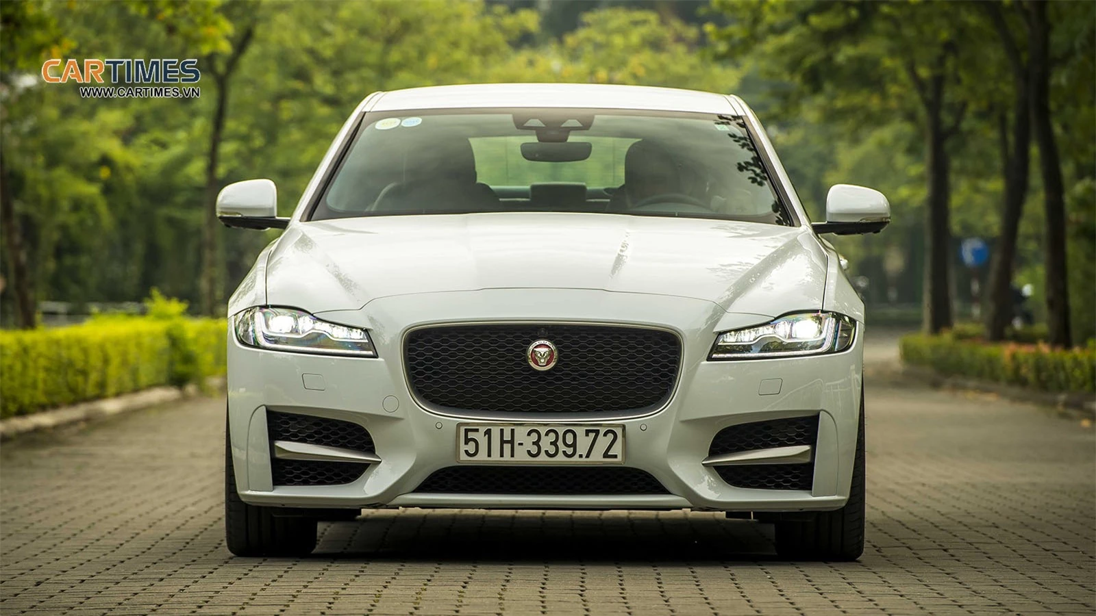 Đầu xe Jaguar XF Đầu xe Jaguar XF