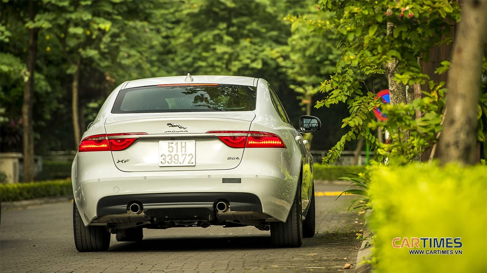 Thiết kế đuôi xe Jaguar XF R-Sport Thiết kế đuôi xe Jaguar XF R-Sport