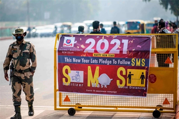 Thế giới đón giao thừa 2021 trong thời đại dịch Covid-19 - Ảnh 16. Thế giới đón giao thừa 2021 trong thời đại dịch Covid-19 - Ảnh 16.