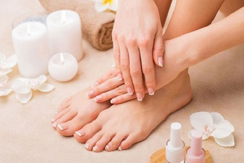 Giúp bàn chân mềm mịn với những nguyên liệu có sẵn trong bếp