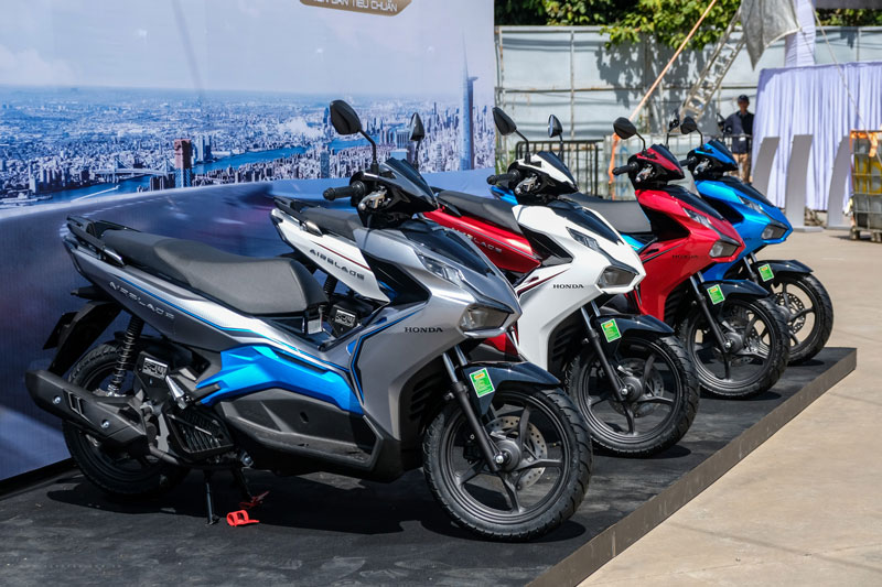 Bảng giá xe ga Honda tháng 1/2021: Vision 2021 lên kệ
