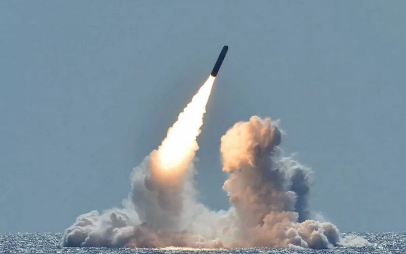 Tên lửa đạn đạo xuyên lục địa Trident II của Mỹ sẽ được lắp đầu đạn hạt nhân công suất thấp W76-2. Ảnh: TASS.