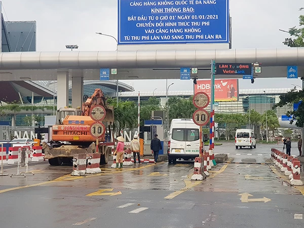 Tù 0h ngày 01/01/2021, sân bay quốc tế Đà Nẵng không thu phí đối với xe ô tô ở làn vào...