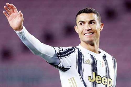 Ronaldo bóng gió về việc ra đi