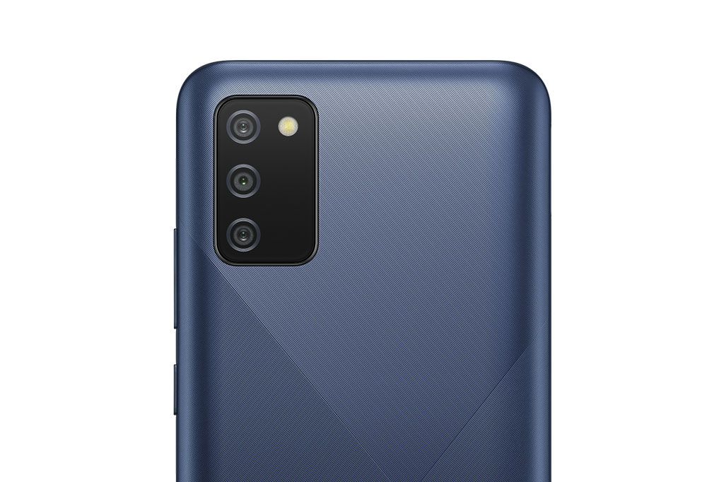 Đánh giá Samsung Galaxy A02s: Pin 5.000 mAh, 3 camera sau, giá 3,19 triệu đồng