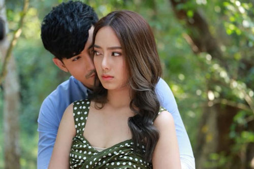 Sau hôm cưới, dâu mới xin về thăm bố ốm nặng thì chồng thờ ơ đáp: Tháo hết vàng rồi đi đâu thì đi