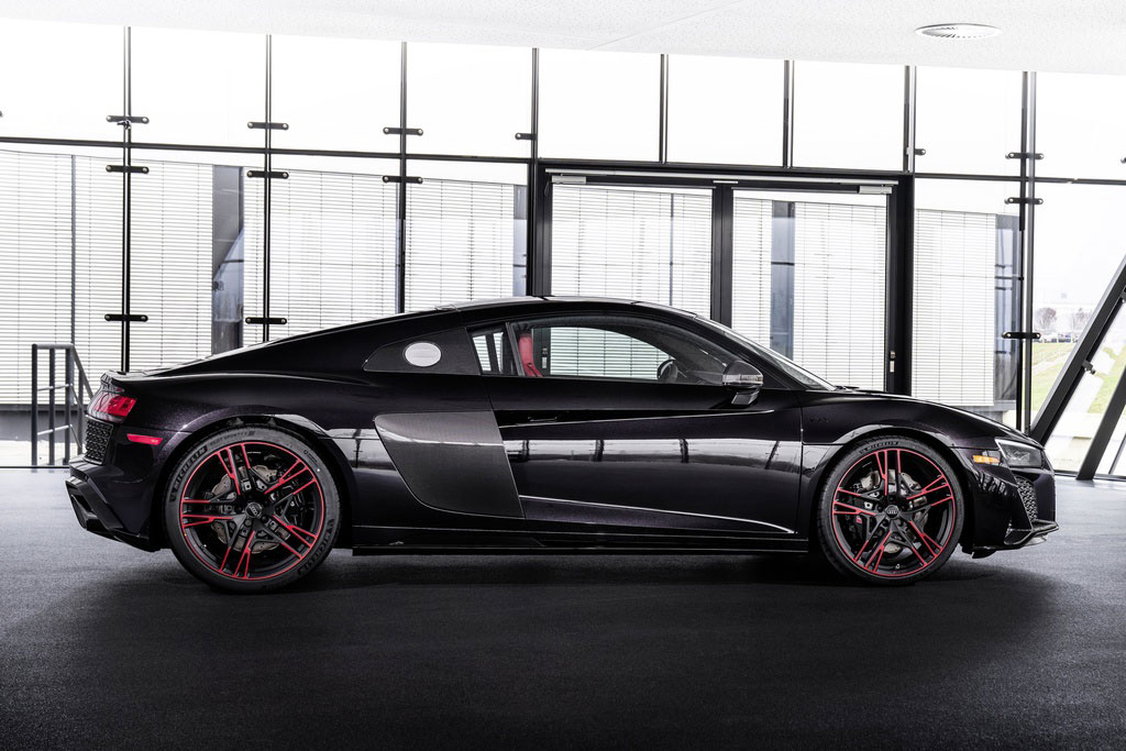 Chi tiết Audi R8 RWD phiên bản Báo đen, giá hơn 183.000 USD