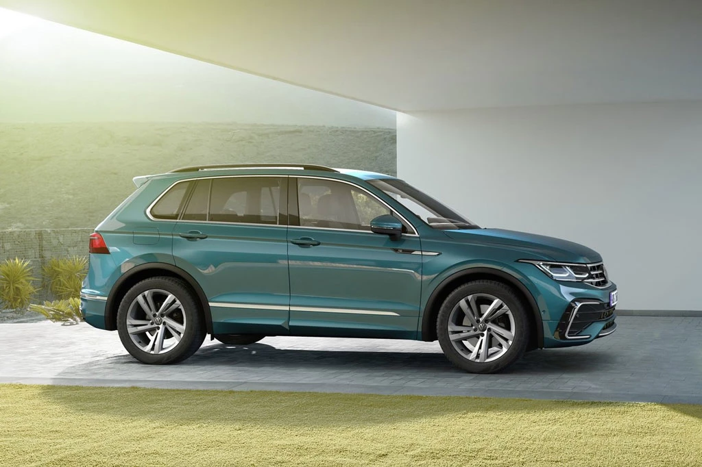 7. Volkswagen Tiguan 2021 (giá khởi điểm: 25.245 USD).