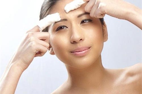 Tác hại nguy hiểm của việc nặn mụn