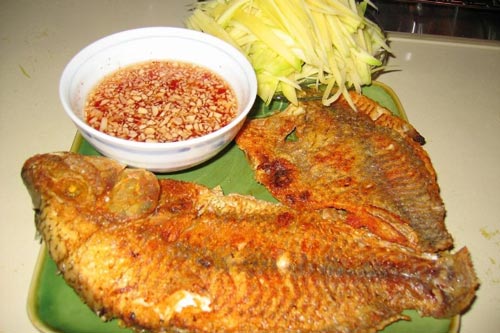 Tuyệt chiêu rán cá giòn, ngon, không dính chảo